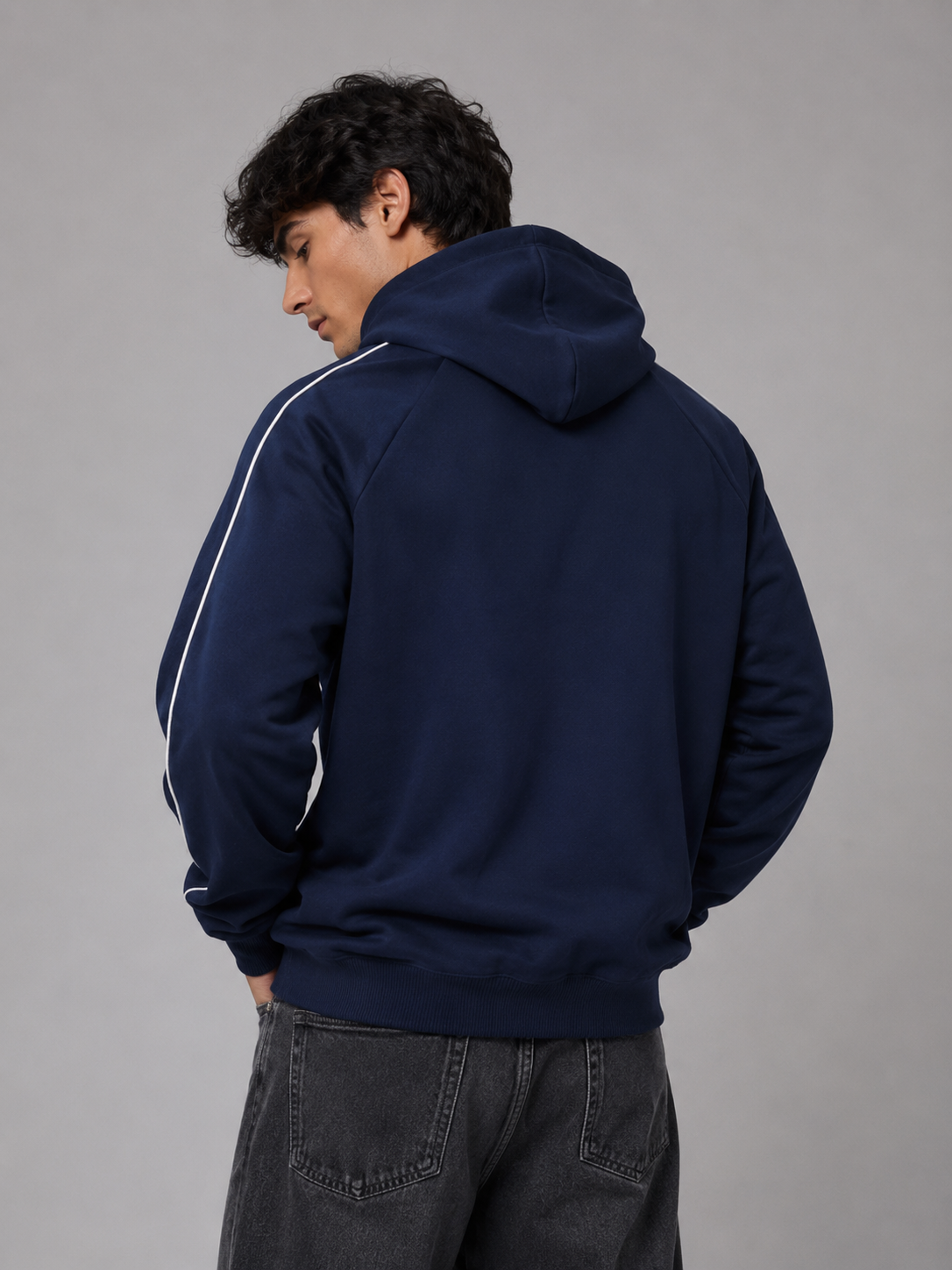 CONTRAST PIPING RAGLAN HOODIE