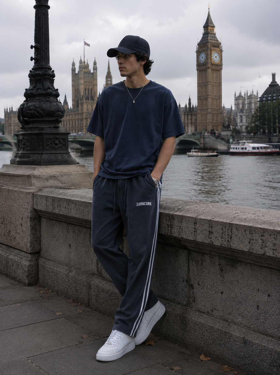 SNOW WASHED CONTRAST TAPE SWEATPANTS