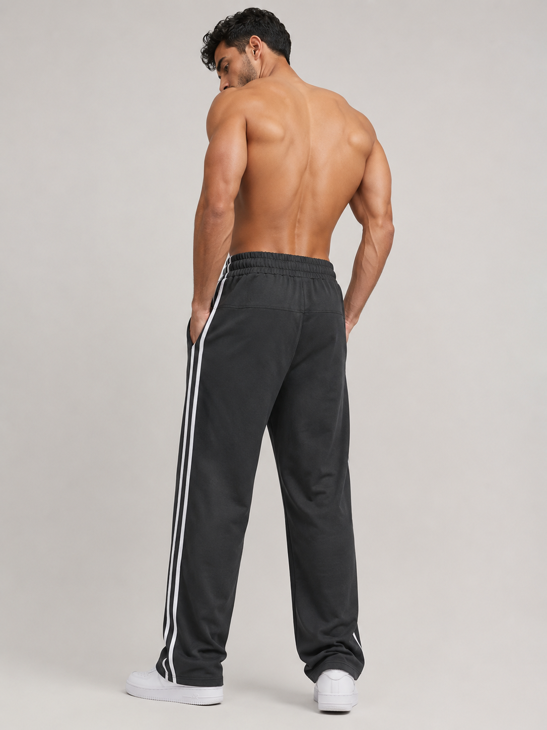 SNOW WASHED CONTRAST TAPE SWEATPANTS