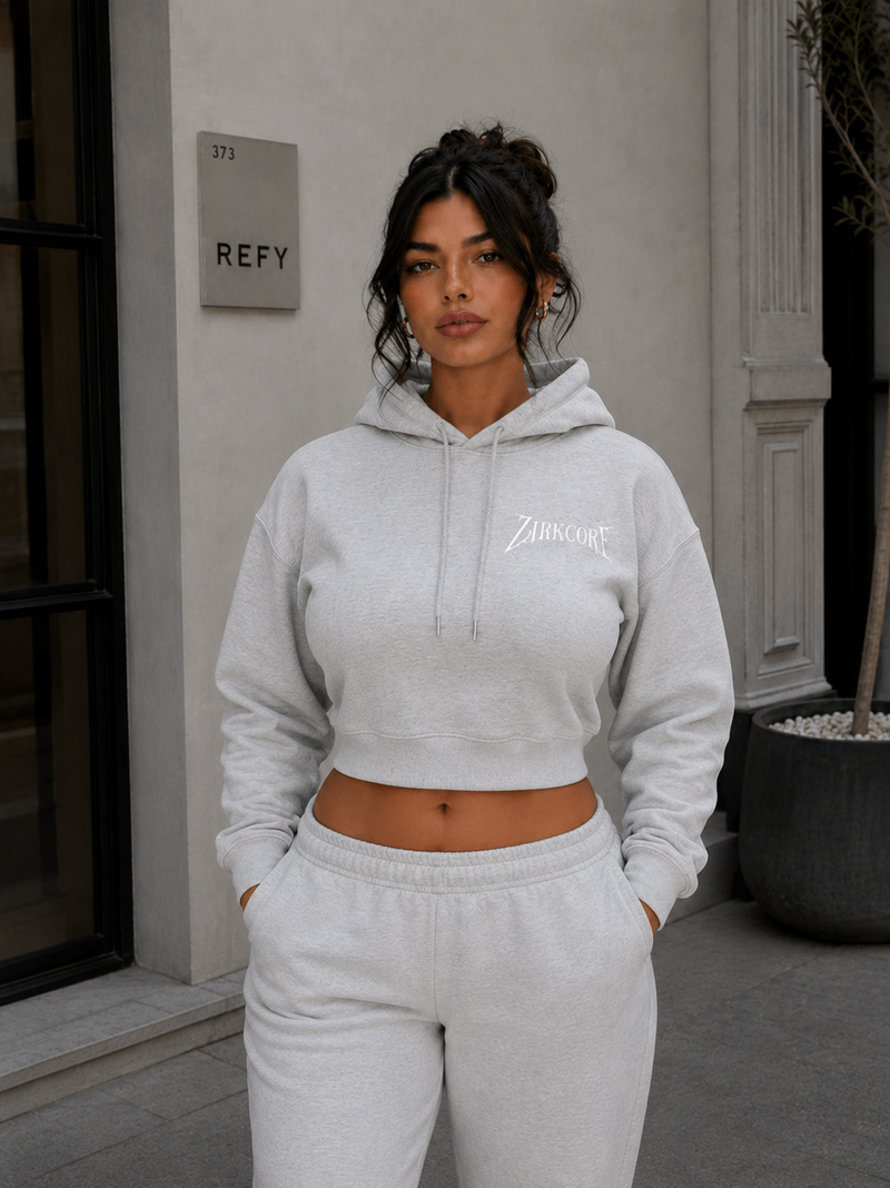 ESSENTIAL CROPPED HOODIE