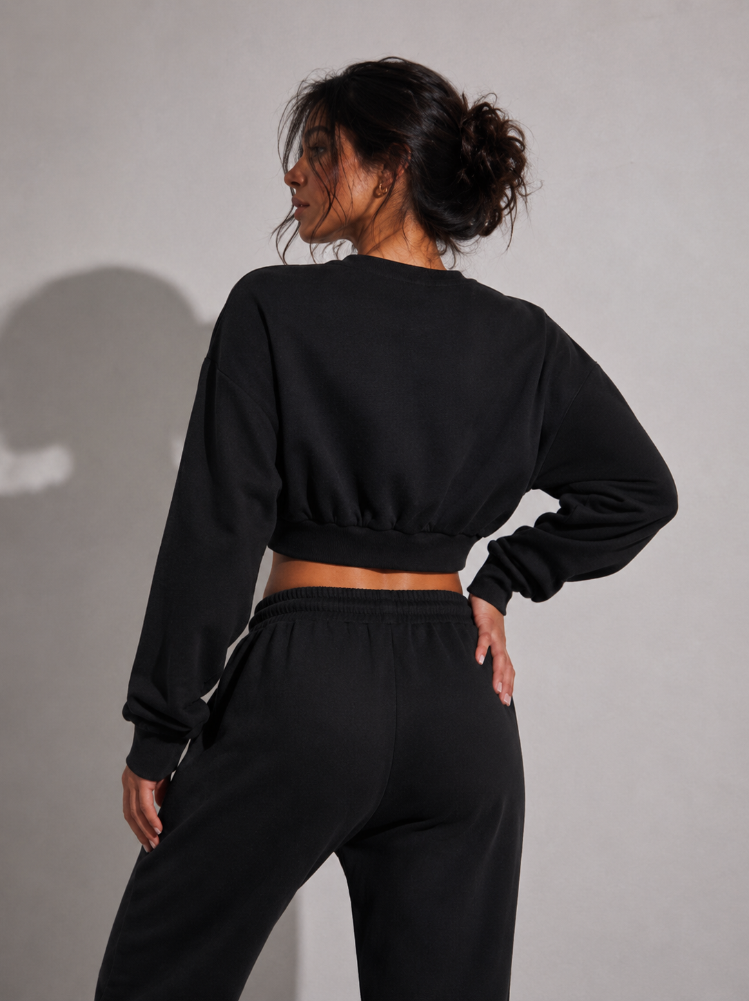 VINTAGE WASHED CROPPED SWEATSHIRT