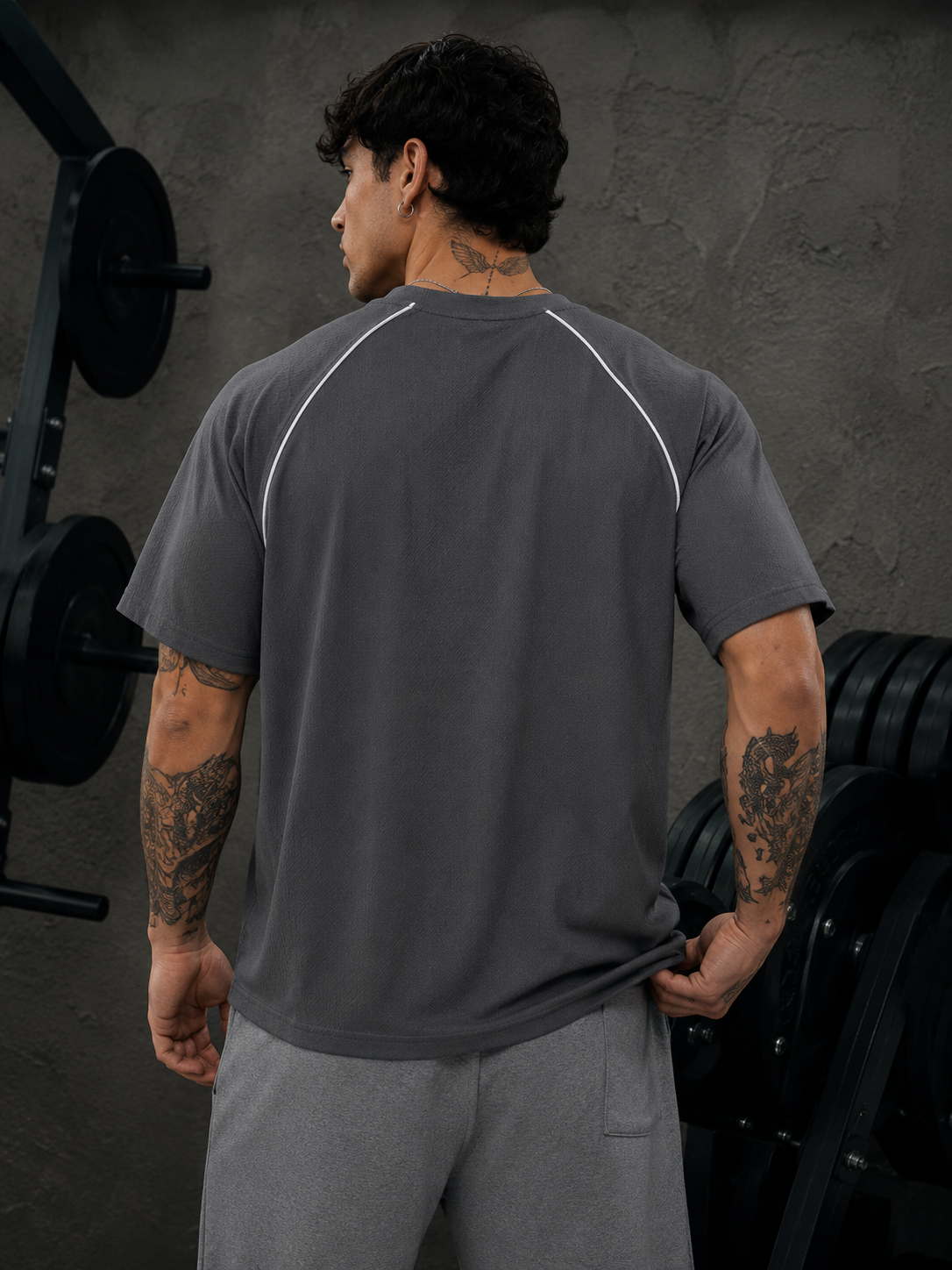 CONTRAST PIPING PANEL RAGLAN T-SHIRT