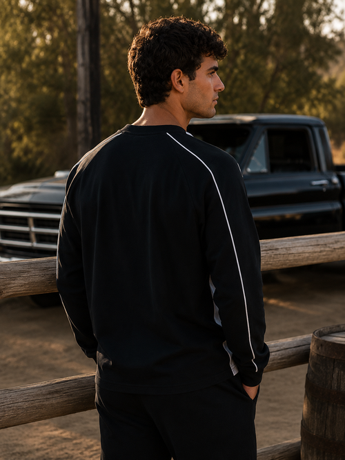 CONTRAST PANEL RAGLAN SWEATSHIRT