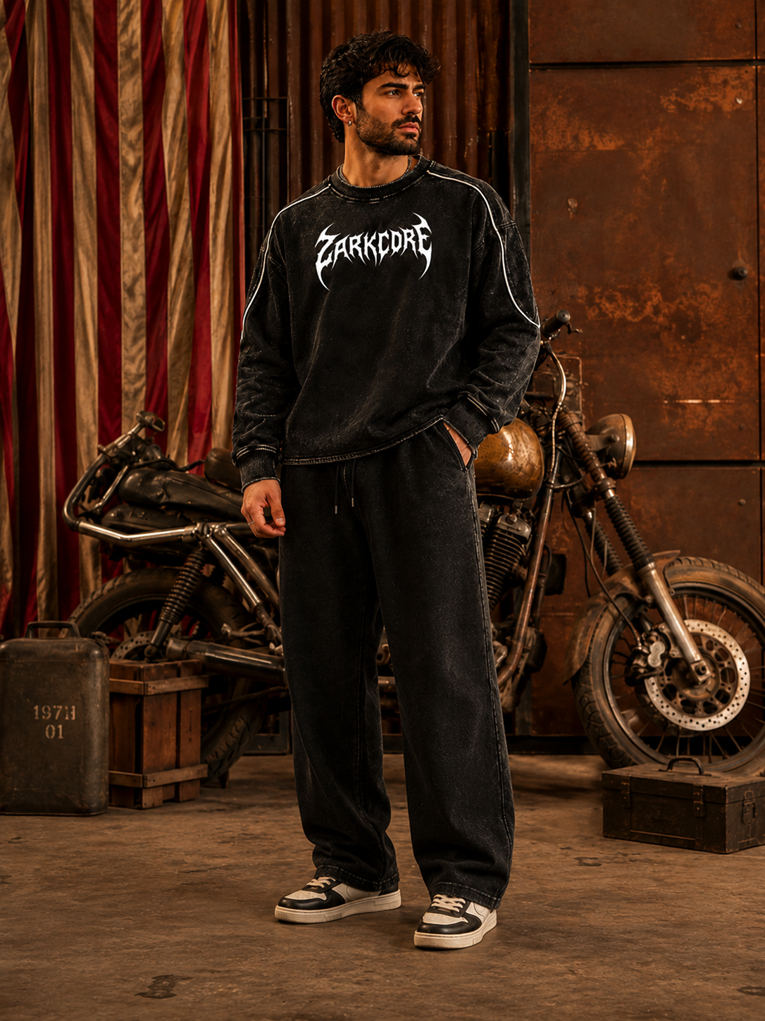 MINERAL WASH PIPING RAW HEM SWEATSHIRT