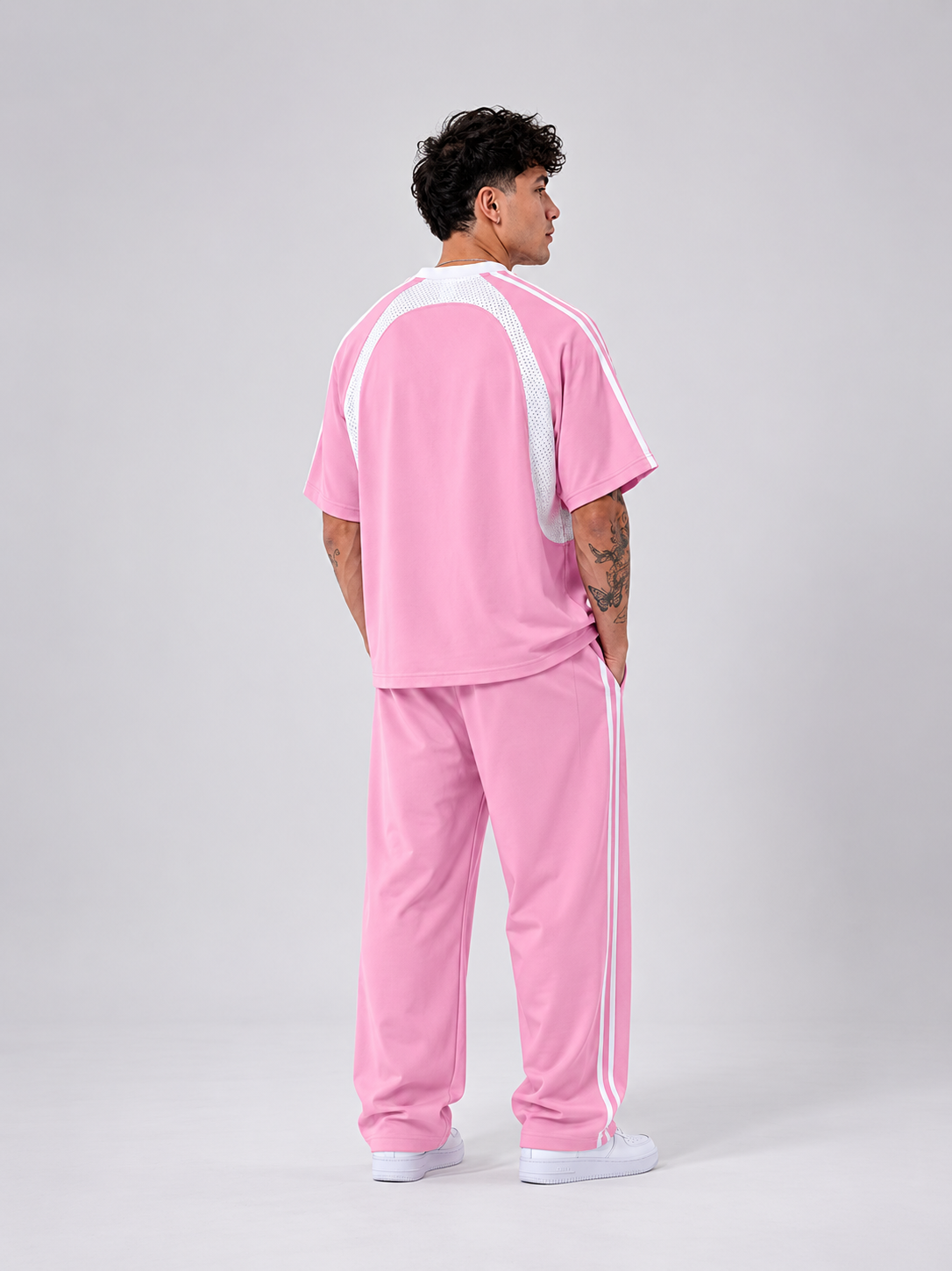 CONTRAST STRIPES PANEL MESH T-SHIRT