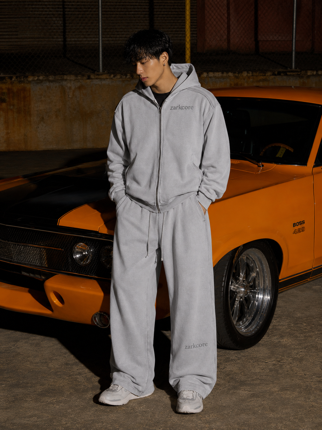 SNOW WASHED TAPE RAW EDGE SWEATPANTS