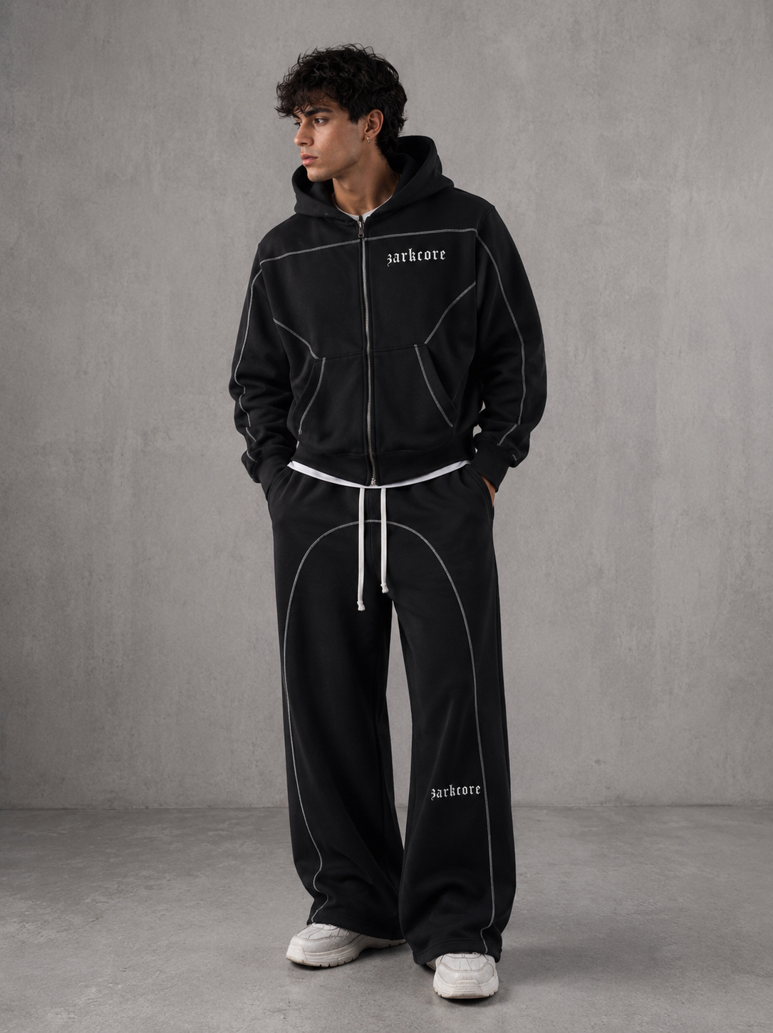 CONTRAST-STITCHED FLEECE SWEATPANTS