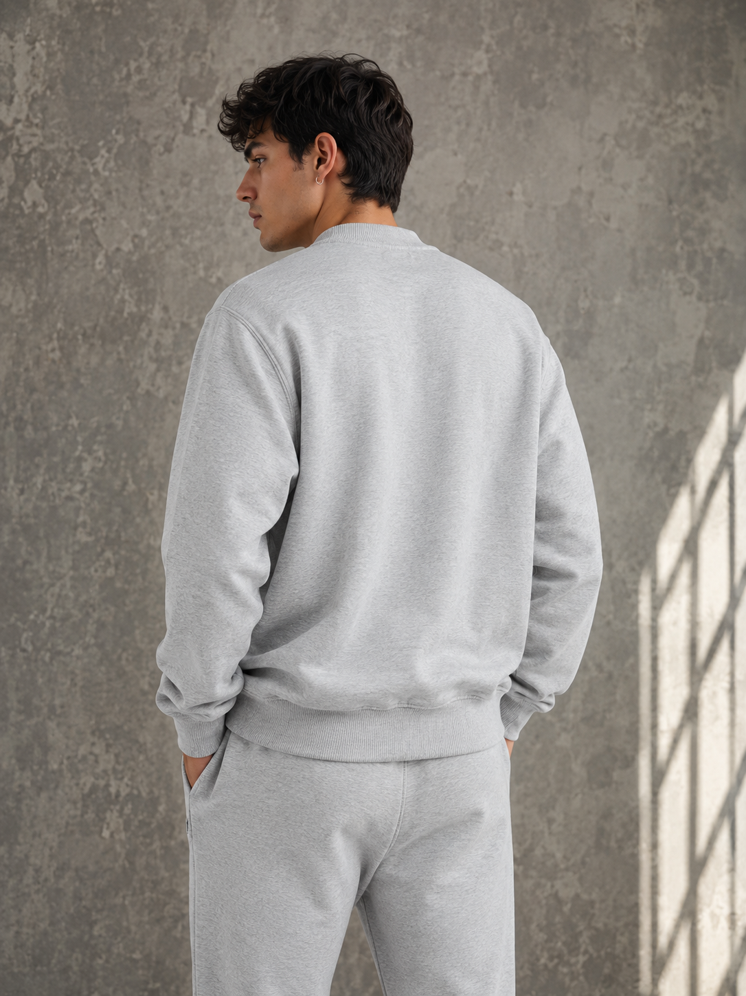 ESSENTIAL ZIP-UP FLEECED VARSITY JACKET