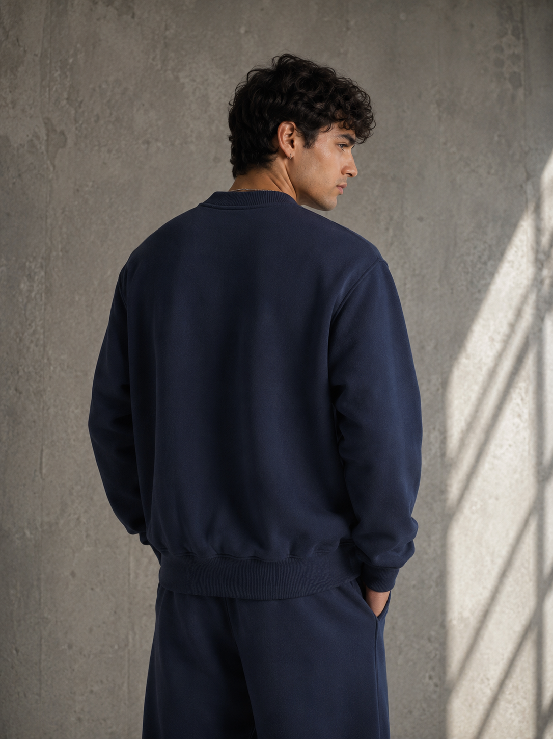 ESSENTIAL ZIP-UP FLEECED VARSITY JACKET