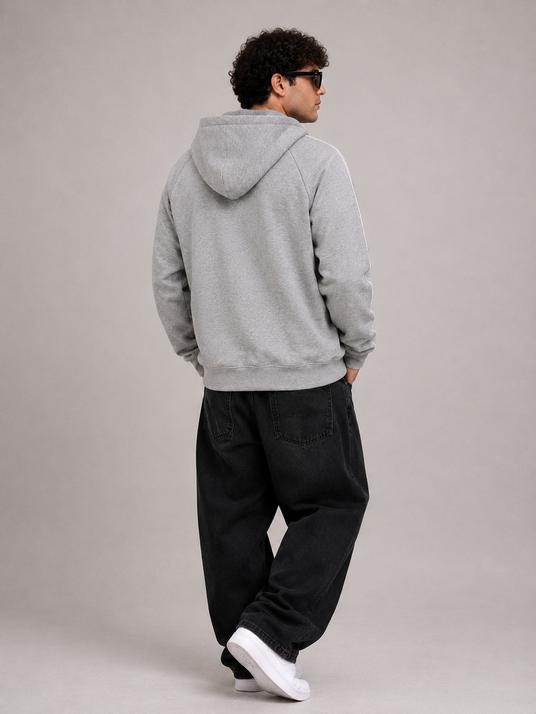 HEAVYWEIGHT RAGLAN SLEEVE ZIP HOODIE